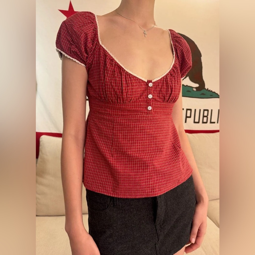 Brandy Melville Blair plaid top-never worn